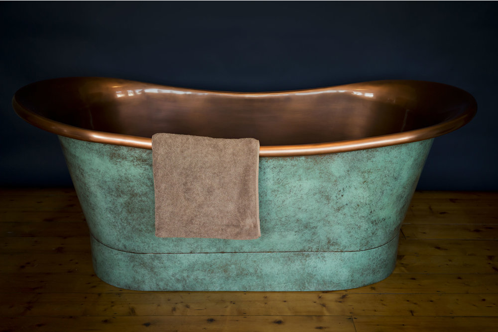 Aged copper bathtub- Juliet